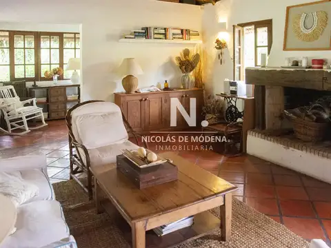 En venta casa de 1 dormitorio con dependencia en Cantegril