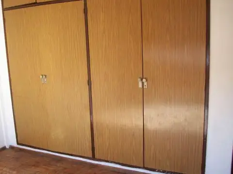Depto Tipo Casa en Alquiler de 5 ambientes
