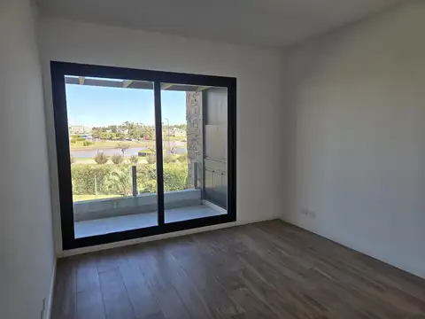 Departamento en Alquiler con 2 cocheras