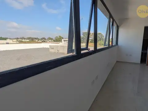 Oficina en Alquiler con 1 cochera