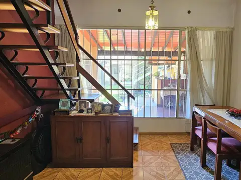 Casa 5 ambientes con 3 baños