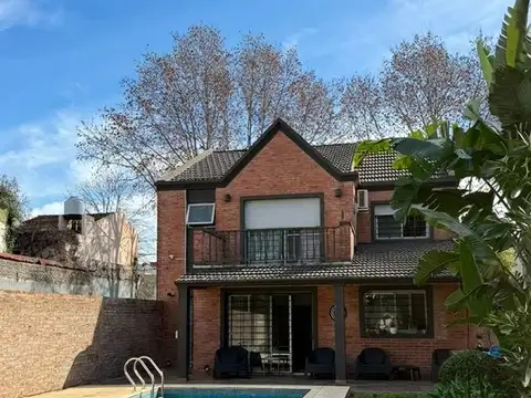 Casa en Alquiler de 4 dormitorios