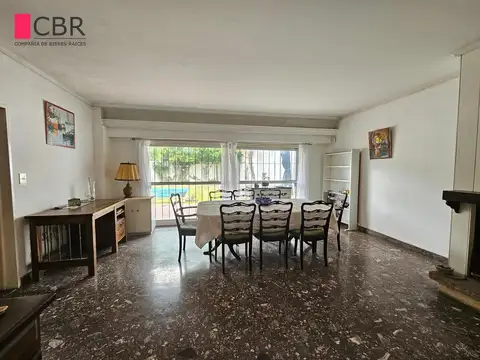 Casa 5 ambientes con 2 baños