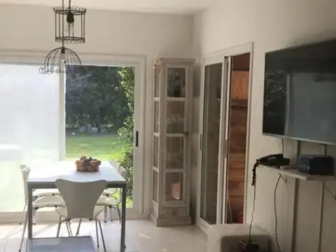 Casa en Alquiler Temporal con 2 cocheras