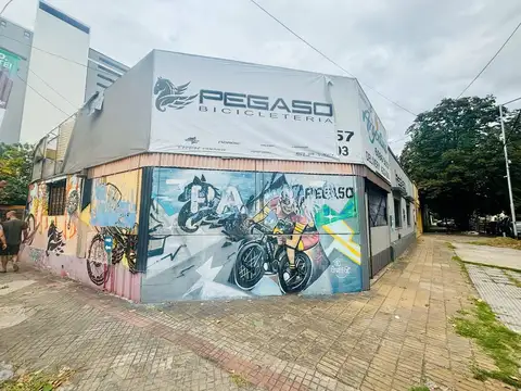 VENTA CASA SOBRE LOTE 182 m2. PERMUTA