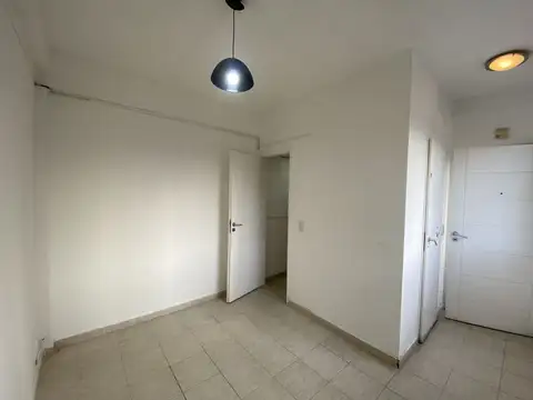 Oficina - Alquiler - Argentina, San Miguel - Perón 580