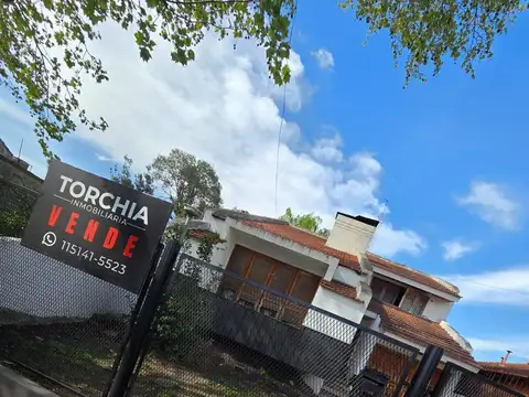 Casa 4 ambientes en Longchamps