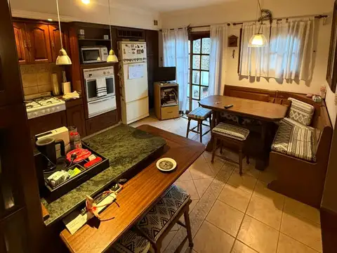 Casa 3 ambientes con 2 baños
