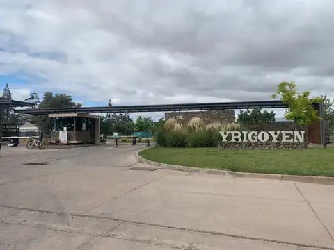 EXCELENTE PROPIEDAD EN Bº YRIGOYEN, MAIPÚ