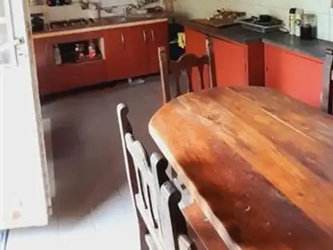 Excelente CASA QUINTA sobre 4 hectáreas en Astolfi