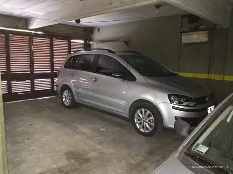 Cochera fija cubierta 