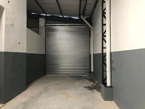 Galpon en Venta 31  mts Fondo
