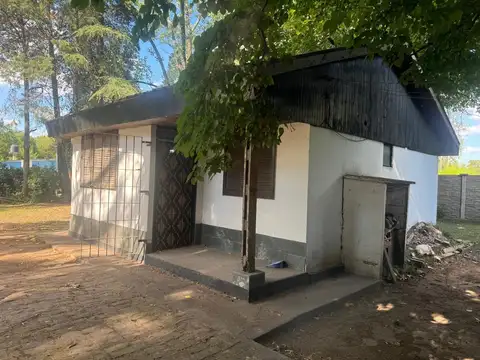 Casa Quinta en Venta en Merlo 2 dormitorios, Larrazabal 2500