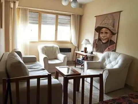 Departamento De 3 Ambientes A La Calle