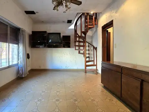 CASA 4 AMBIENTES GARAGE TERRAZA PATIO PARRILLA venta