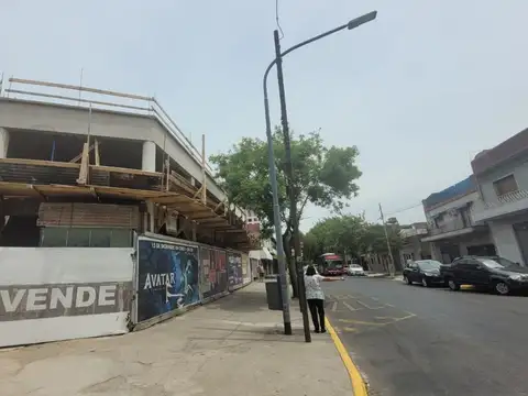 Local - Venta - Argentina, Capital Federal - AV EVA PERON 5800