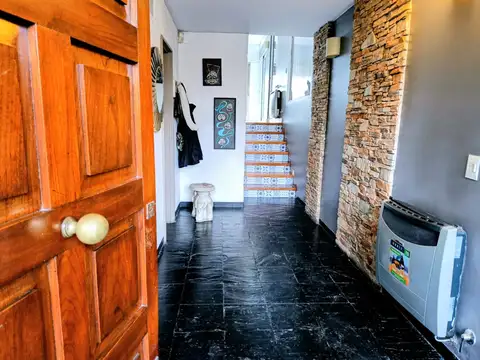 Casa 7 ambientes con 1 baño