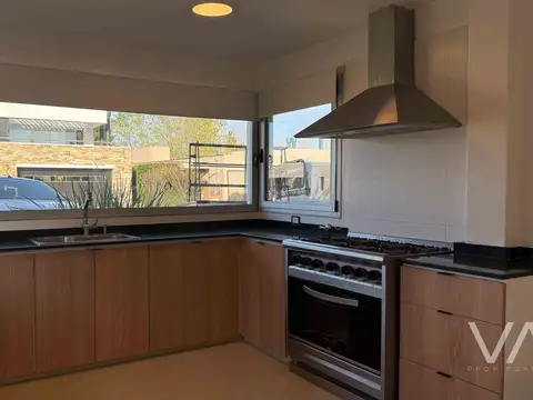Casa en Alquiler en Rumenco, $ 2.800.000