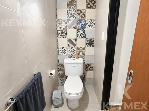 Casa 5 ambientes con 2 baños