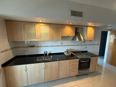 Departamento en Alquiler de 4 ambientes