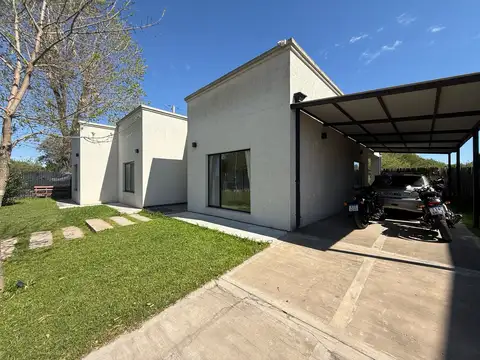 Casa en Pilar - Barrio San Ramón - Pilar del Este - 3 dormitorios - pileta