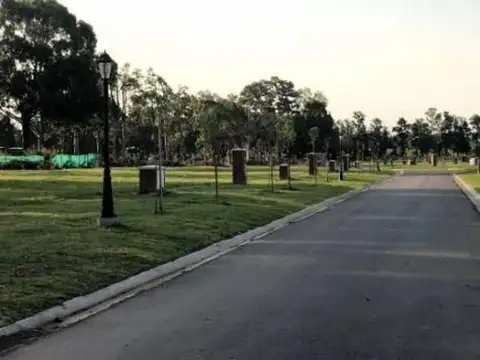 MMC. Increíble lote en venta en barrio Santo Tomas Pilar