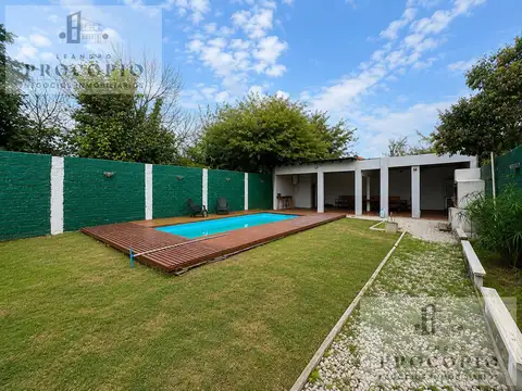 Casa en Venta con 4 cocheras