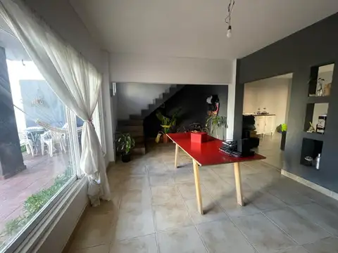 Casa en Venta en Castelar, USD 180.000