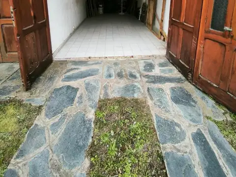 Cochera con toilette y kitchenette - Zona Sur - Villa Gesell