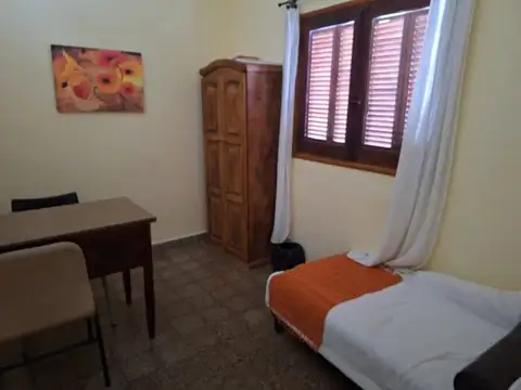 Casa 6 ambientes con 1 baño