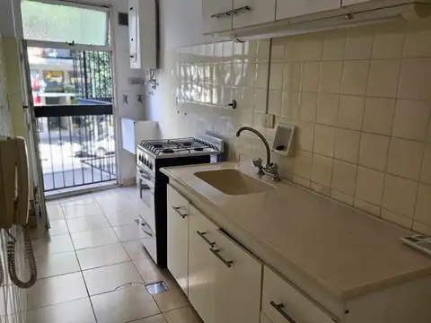 Superí 1400, Piso 1