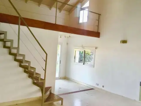 Casa en Alquiler en Zarate, $ 800.000