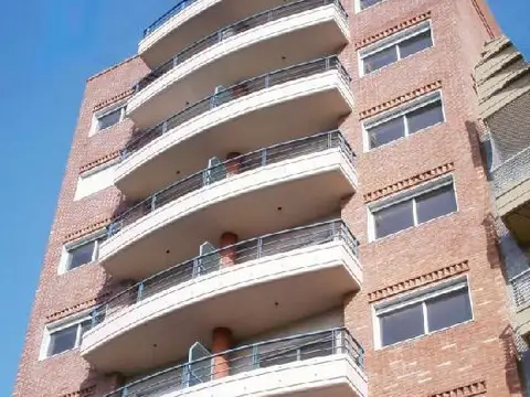Departamento 3 amb. 4° Piso al frente