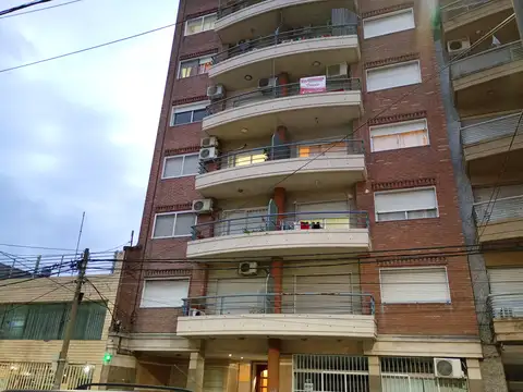 Departamento 3 amb. 4° Piso al frente