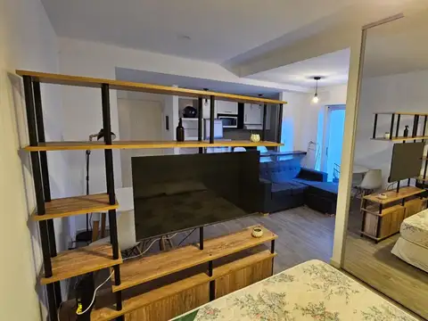 Charlone 500, Piso 1