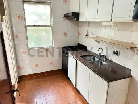 Departamento en Venta en Parque Chacabuco, USD 118.000