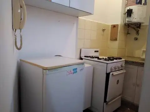 23 1100, Piso 2