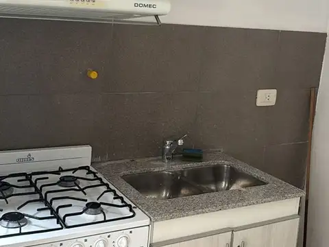 Depto Tipo Casa 2 ambientes con 1 baño