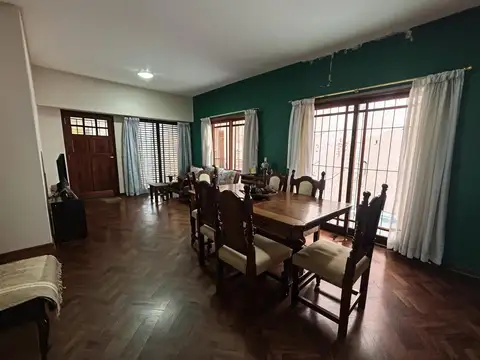 Hipolito Irigoyen 5400