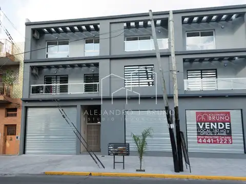 Av Gral E Mosconi 2100