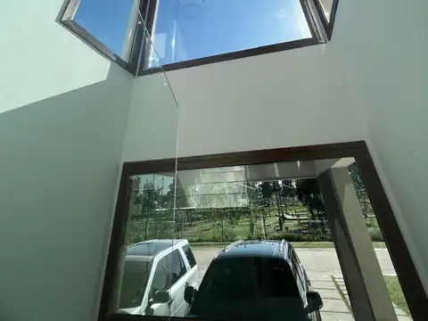 Casa en Alquiler 1 año