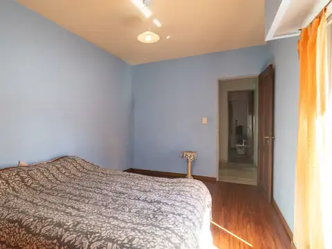 Casa 6 ambientes con 1 baño
