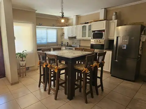Casa en Venta en Villa Nueva de Guaymallen, Guaymallén