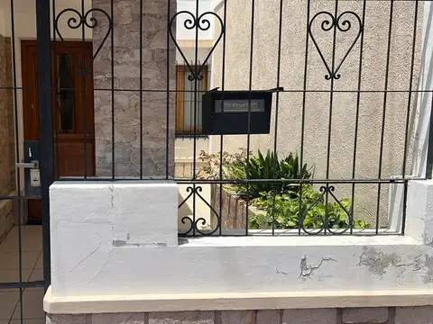 Pasaje Remedios de escalada 1400