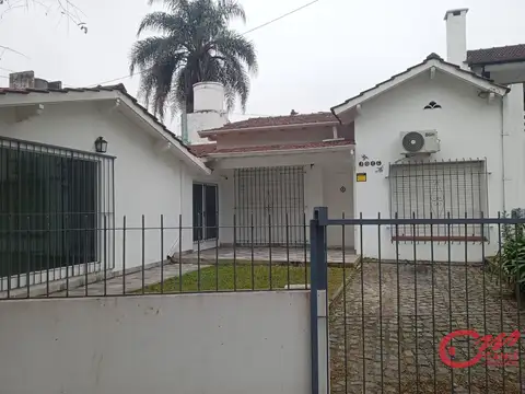 Casa en alquiler c/ cochera en Béccar
