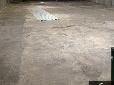 Galpón en alquiler de 712m2 ubicado en Lomas del Mirador