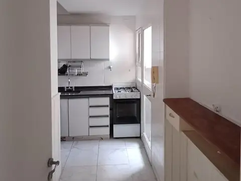 Elizalde 100, Piso 4