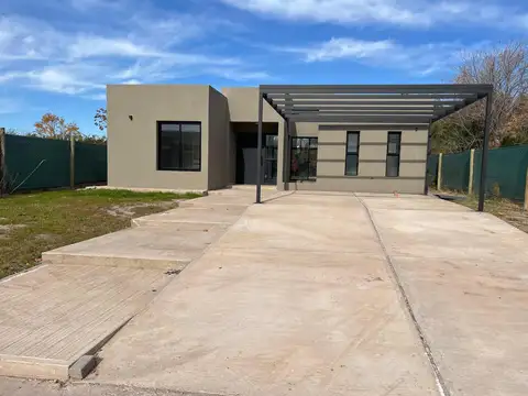 Casa en Barrio privado  Pueblo Malbec