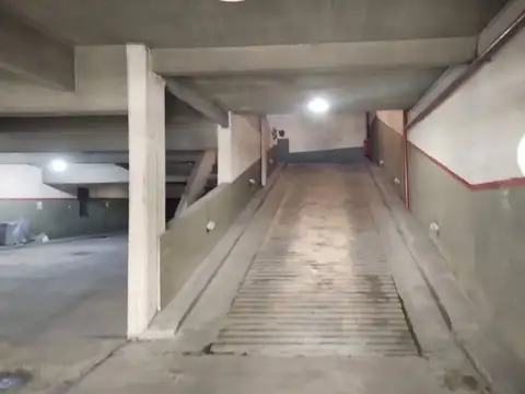 Cochera en Alquiler en Barracas, CABA