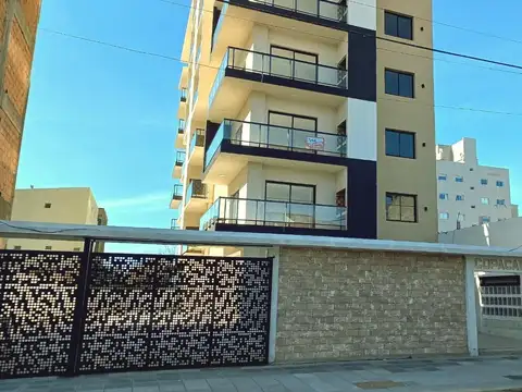 Dos ambientes a estrenar con cochera, a pasos del mar!